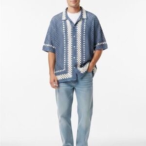 Truth By Republic crochet men’s button down shirt